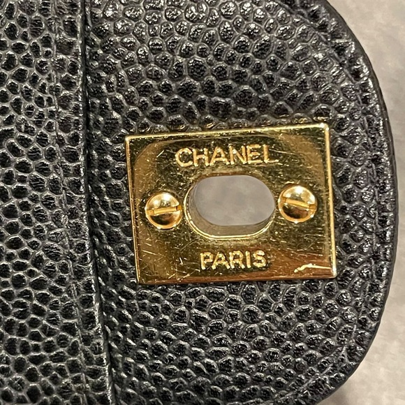 Chanel medium caviar classic bag - Picture 9 of 12